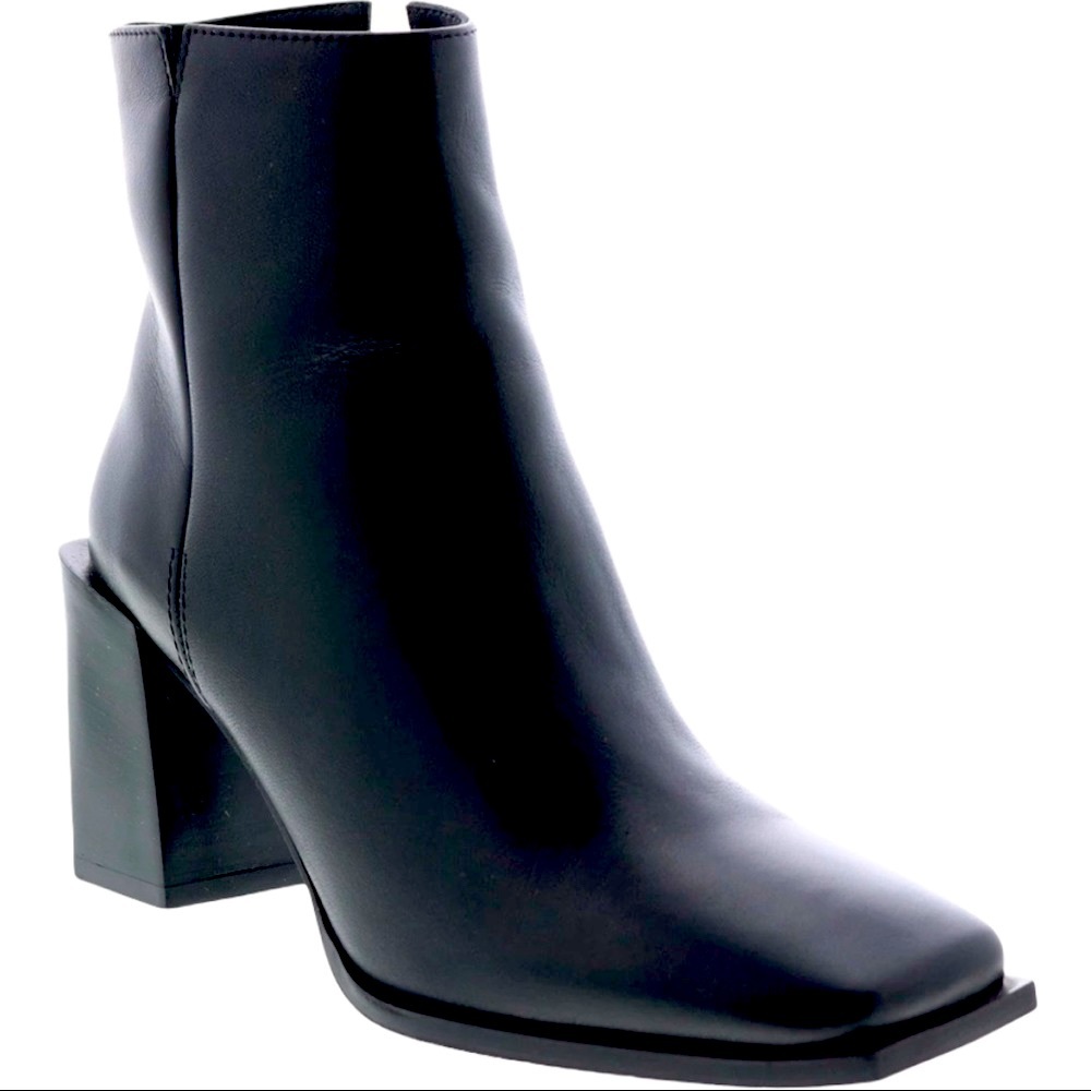 💣Aquatalia Emilee Black Leather Boots💣